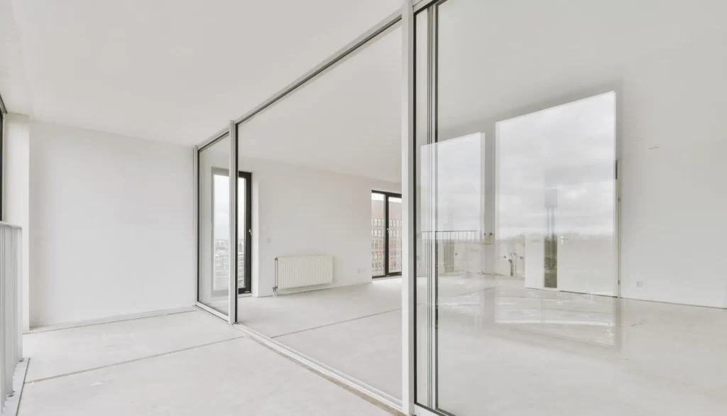 Porte interne a vetro scorrevoli: illumina la tua casa con la luce naturale